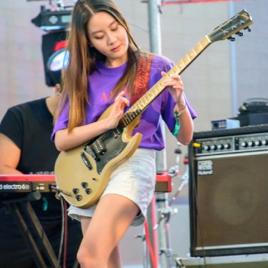 ลูกหวาย Lookwai Aliz