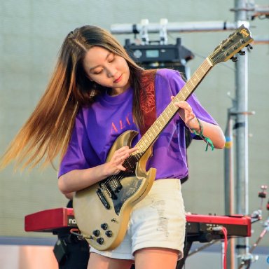 ลูกหวาย Lookwai Aliz