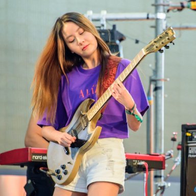 ลูกหวาย Lookwai Aliz