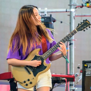 ลูกหวาย Lookwai Aliz