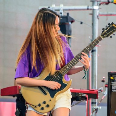 ลูกหวาย Lookwai Aliz