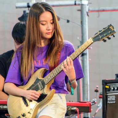 ลูกหวาย Lookwai Aliz