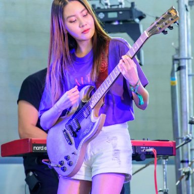 ลูกหวาย Lookwai Aliz