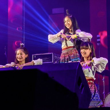 Khaimoog CNY ไข่มุก ชนัญญา